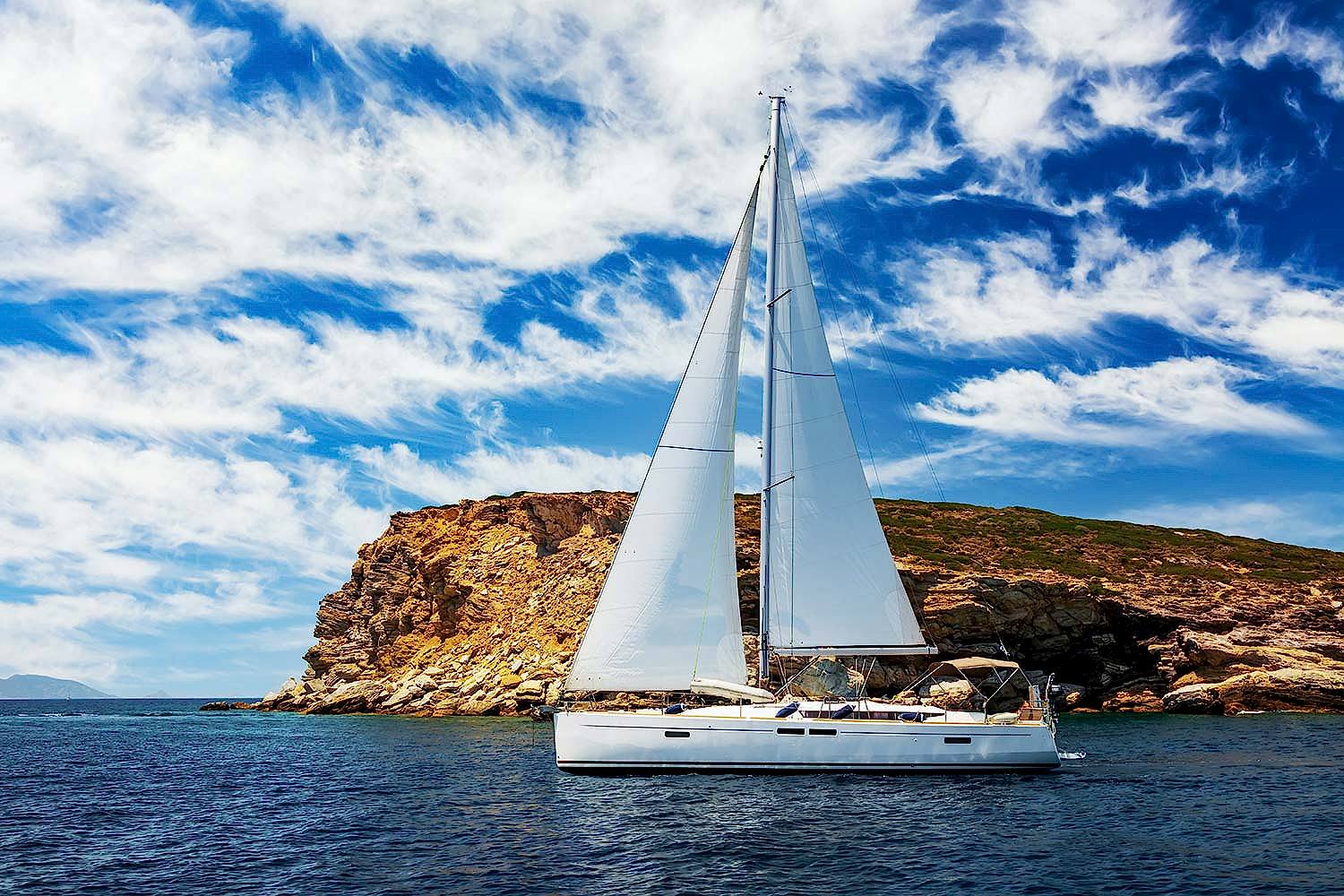 lonely-yacht-sailing-on-silent-sea-turkey-small.jpg
